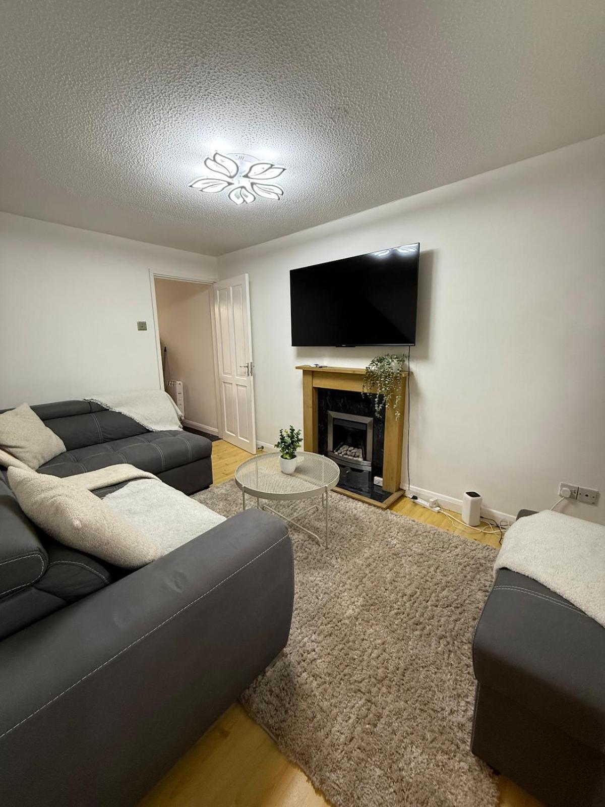 Town House Close To Centre Holiday home *